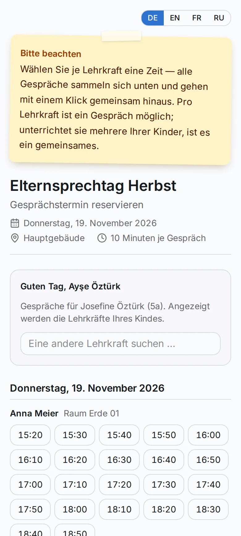 Persönliche Buchungsseite auf dem Handy: Begrüßung der Mutter, Gespräche für ihr Kind in der 5a, darunter die freien Zeiten je Lehrkraft mit Raum